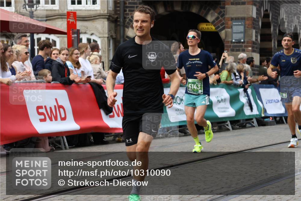 13.09.2026 - 21. swb-Marathon Bremen Strokosch-Dieckow http://msf.ph/oto/10310090 13.09.2026 13:03:38 Ziel 1372, 7206, 7478, 7715, 8028, 1587, 2889, 5143, 6973, 8096, 9642 meine-sportfotos.de