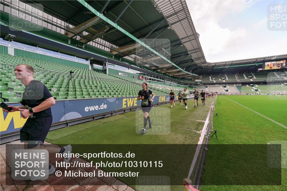 13.09.2026 - 21. swb-Marathon Bremen Michael Burmester http://msf.ph/oto/10310115 13.09.2026 13:07:22 Laufen im Stadion 109, 132, 156, 287, 303, 310, 372, 430, 454, 489, 578, 607, 613, 682, 716, 784, 800, 808, 809, 831, 834, 846, 911, 922, 1083, 1173, 1189, 1205, 1210, 1274, 1285, 1322, 1364, 1365, 1369, 1387, 1395, 1437, 1532, 1545, 1574, 1581, 1600, 1823, 1831, 1841, 1848, 1854, 1871, 1909, 1926, 1938, 2003, 2070, 2090, 2215, 2219, 2275, 2283, 2318, 2355, 2356, 2366, 2393, 2405, 2440, 2492, 2565, 2611, 2699, 2707, 2721, 2731, 2755, 2782, 2802, 2818, 2831, 2866, 2902, 2911, 2949, 2960, 3055 meine-sportfotos.de