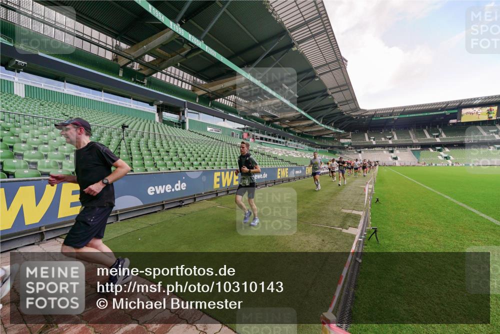 13.09.2026 - 21. swb-Marathon Bremen Michael Burmester http://msf.ph/oto/10310143 13.09.2026 13:07:28 Laufen im Stadion 109, 132, 156, 287, 303, 310, 372, 430, 454, 489, 551, 578, 607, 613, 682, 716, 784, 800, 808, 809, 831, 834, 846, 884, 911, 922, 1083, 1173, 1189, 1205, 1210, 1285, 1322, 1364, 1365, 1369, 1387, 1395, 1437, 1532, 1545, 1574, 1600, 1688, 1823, 1831, 1841, 1848, 1854, 1871, 1909, 1926, 1938, 2003, 2070, 2090, 2215, 2219, 2275, 2283, 2318, 2355, 2356, 2366, 2393, 2405, 2440, 2492, 2565, 2611, 2699, 2707, 2721, 2731, 2755, 2782, 2802, 2818, 2831, 2866, 2902, 2911, 2949, 2960 meine-sportfotos.de