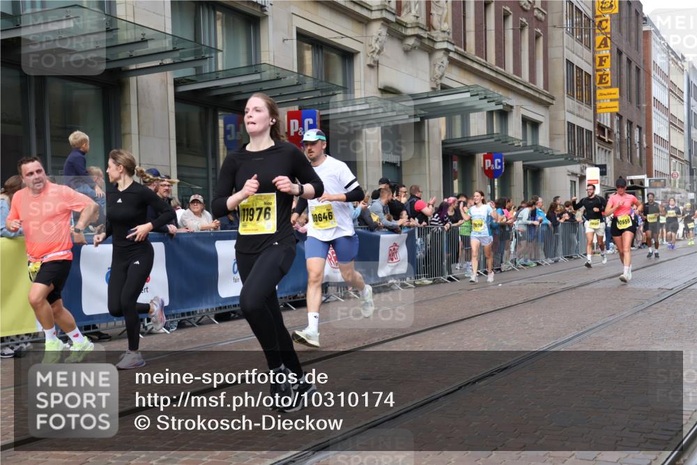 13.09.2026 - 21. swb-Marathon Bremen Strokosch-Dieckow http://msf.ph/oto/10310174 13.09.2026 10:54:57 Ziel 10555, 10725, 11001, 11014, 11466, 11631, 11908, 11910, 12201, 12218, 12258, 12549, 10589, 10608, 10646, 10704, 10901, 11040, 11174, 11569, 11620, 11860, 11874, 11889, 11976, 12313, 12519, 12800, 13526, 13592 meine-sportfotos.de