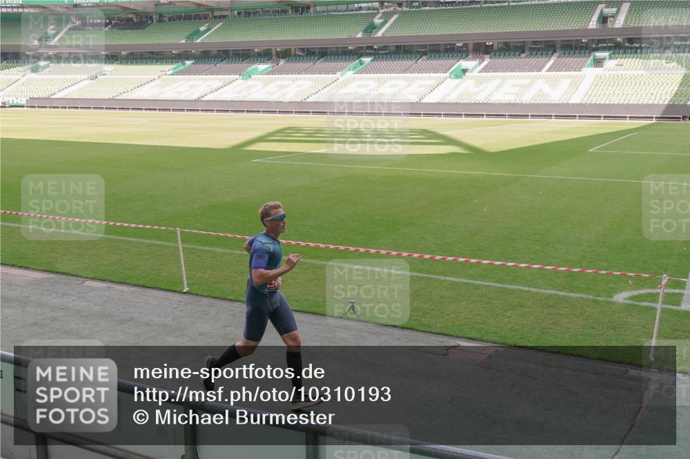 13.09.2026 - 21. swb-Marathon Bremen Michael Burmester http://msf.ph/oto/10310193 13.09.2026 12:44:32 Laufen im Stadion 280, 339, 493, 508, 623, 678, 681, 715, 819, 969, 1264, 1301, 1335, 1372, 1498, 1696, 1770, 1921, 1937, 1975, 2020, 2098, 2683, 3092, 3271, 3500, 3609, 3688, 4118, 4328, 4739, 4904, 5092, 5143, 5199, 5316, 5369, 5601, 5776, 5996, 6359, 6579, 6973, 7015, 7170, 7206, 7265, 7715, 7841, 7950, 8028, 8689, 8749, 8850, 9129, 9137, 9153, 9200, 9233, 9583, 9849, 13063, 13168, 13237, 126, 371, 453, 603, 640, 650, 671, 735, 744, 862, 912, 957, 1136, 1336, 1411, 1667, 1822 meine-sportfotos.de