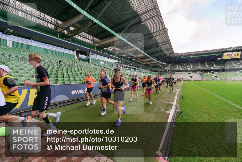 13.09.2026 - 21. swb-Marathon Bremen Michael Burmester http://msf.ph/oto/10310203 13.09.2026 13:07:35 Laufen im Stadion 109, 132, 156, 287, 303, 310, 372, 454, 489, 551, 578, 607, 613, 682, 716, 800, 808, 809, 831, 834, 846, 884, 911, 922, 1083, 1173, 1189, 1205, 1210, 1285, 1322, 1364, 1365, 1369, 1387, 1395, 1437, 1532, 1545, 1574, 1600, 1688, 1823, 1831, 1841, 1848, 1854, 1871, 1909, 1926, 1938, 2003, 2070, 2090, 2215, 2219, 2229, 2275, 2283, 2318, 2356, 2366, 2405, 2440, 2492, 2565, 2611, 2635, 2699, 2707, 2721, 2727, 2731, 2755, 2782, 2802, 2818, 2831, 2866, 2902, 2911, 2949, 2960 meine-sportfotos.de