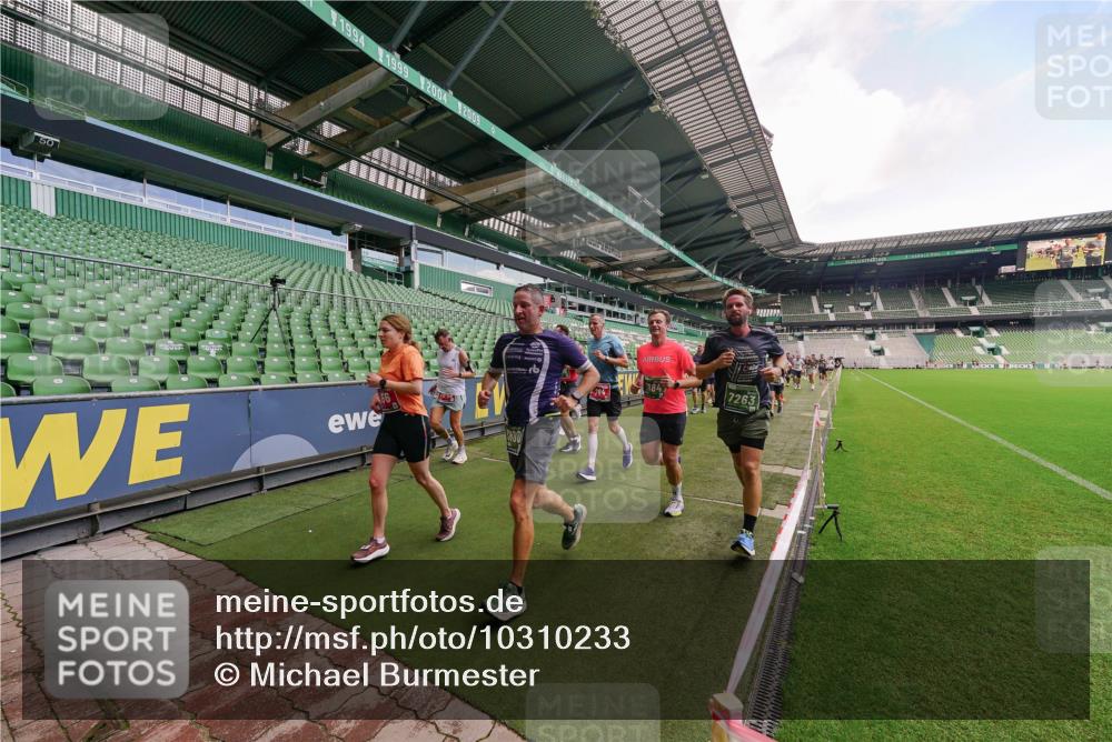 13.09.2026 - 21. swb-Marathon Bremen Michael Burmester http://msf.ph/oto/10310233 13.09.2026 13:07:38 Laufen im Stadion 109, 132, 156, 287, 303, 310, 372, 489, 551, 578, 607, 613, 682, 716, 800, 808, 809, 831, 834, 846, 884, 911, 922, 1083, 1173, 1189, 1205, 1210, 1285, 1322, 1364, 1365, 1369, 1387, 1395, 1437, 1532, 1545, 1574, 1600, 1688, 1823, 1831, 1841, 1848, 1854, 1871, 1899, 1909, 1926, 1938, 2003, 2041, 2070, 2090, 2215, 2219, 2229, 2275, 2283, 2318, 2356, 2366, 2405, 2440, 2492, 2565, 2611, 2635, 2699, 2707, 2721, 2727, 2731, 2755, 2782, 2802, 2818, 2831, 2866, 2902, 2911, 2949, 2960 meine-sportfotos.de