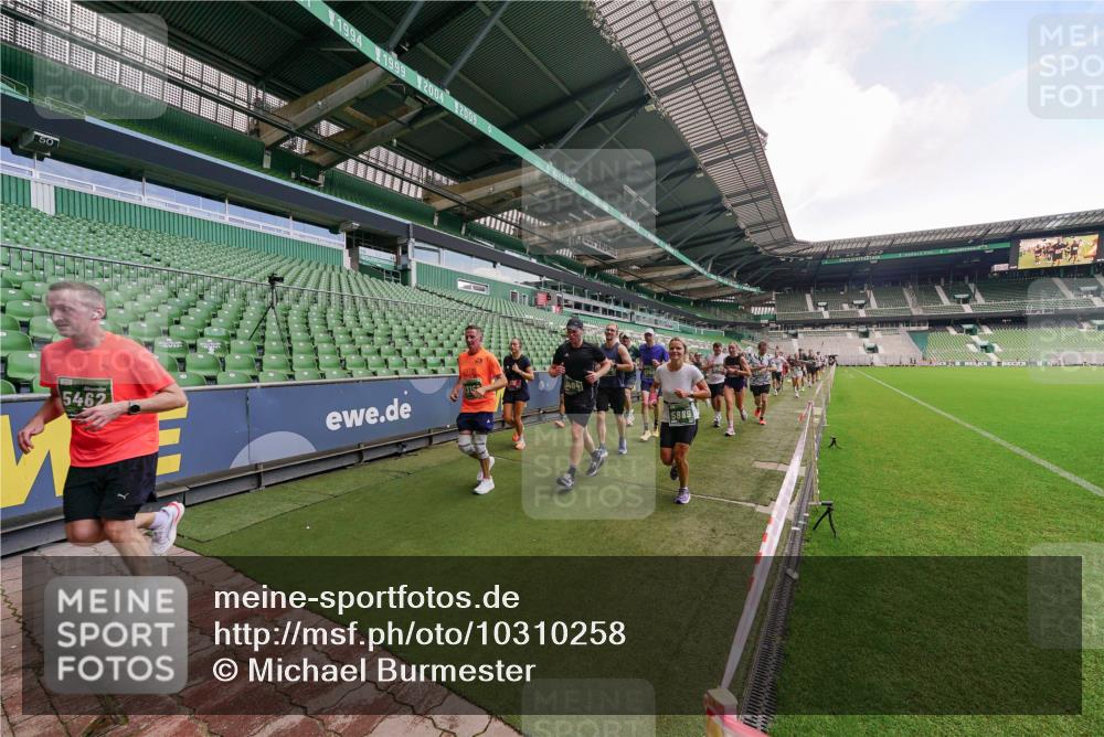 13.09.2026 - 21. swb-Marathon Bremen Michael Burmester http://msf.ph/oto/10310258 13.09.2026 13:07:40 Laufen im Stadion 132, 156, 287, 303, 310, 372, 489, 551, 578, 607, 613, 682, 716, 800, 808, 809, 831, 834, 846, 884, 911, 922, 1083, 1173, 1189, 1205, 1210, 1285, 1289, 1322, 1364, 1365, 1369, 1387, 1395, 1437, 1532, 1545, 1574, 1600, 1688, 1823, 1831, 1841, 1848, 1854, 1871, 1899, 1909, 1926, 1938, 2003, 2041, 2070, 2090, 2215, 2219, 2229, 2275, 2283, 2318, 2356, 2366, 2405, 2440, 2492, 2565, 2611, 2635, 2699, 2707, 2721, 2727, 2731, 2755, 2782, 2802, 2818, 2831, 2866, 2902, 2911, 2949, 2960 meine-sportfotos.de