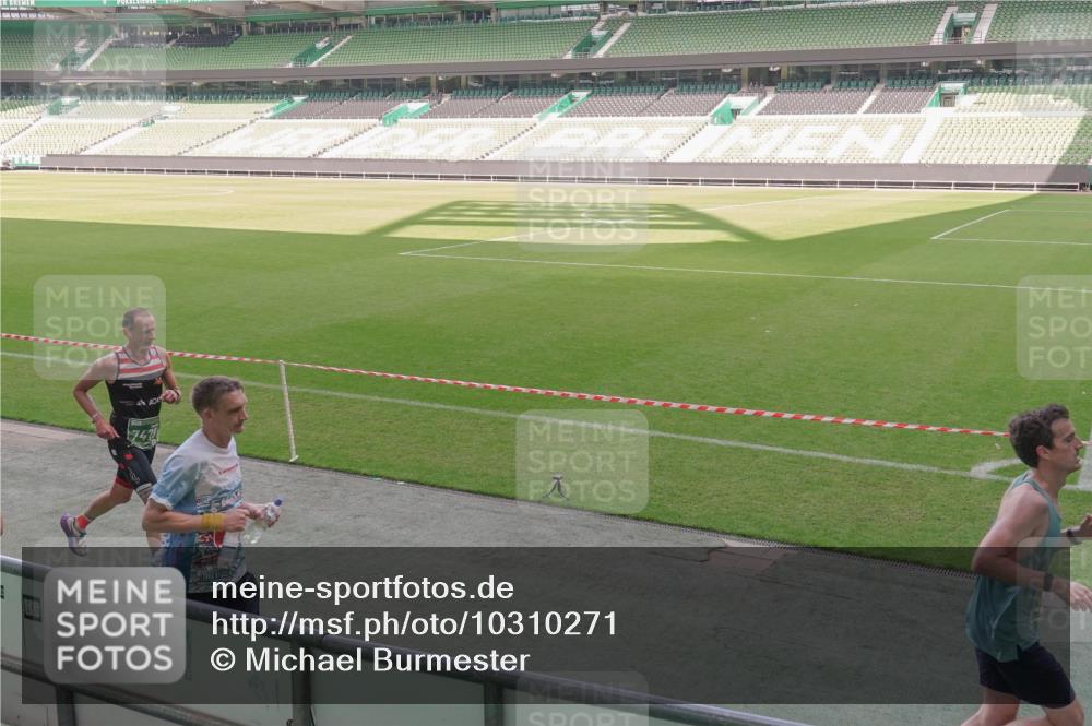 13.09.2026 - 21. swb-Marathon Bremen Michael Burmester http://msf.ph/oto/10310271 13.09.2026 12:44:42 Laufen im Stadion 280, 339, 474, 493, 508, 623, 678, 681, 715, 788, 819, 969, 1264, 1301, 1335, 1372, 1498, 1696, 1770, 1937, 1975, 2020, 2098, 3092, 3271, 3500, 3609, 3688, 4118, 4328, 4739, 4904, 5092, 5143, 5199, 5369, 5601, 5776, 5996, 6359, 6579, 6973, 7015, 7170, 7206, 7265, 7478, 7715, 7841, 7950, 8028, 8054, 8096, 8689, 8850, 9070, 9129, 9137, 9153, 9233, 9306, 9583, 9642, 9849, 13063, 13168, 13237, 126, 371, 603, 640, 650, 671, 735, 744, 862, 912, 957, 1136, 1336, 1411, 1667, 1822 meine-sportfotos.de