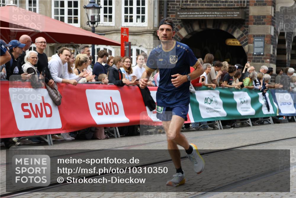 13.09.2026 - 21. swb-Marathon Bremen Strokosch-Dieckow http://msf.ph/oto/10310350 13.09.2026 13:03:41 Ziel 1372, 1950, 7206, 7478, 7715, 8028, 1587, 2889, 3500, 8096, 9642 meine-sportfotos.de