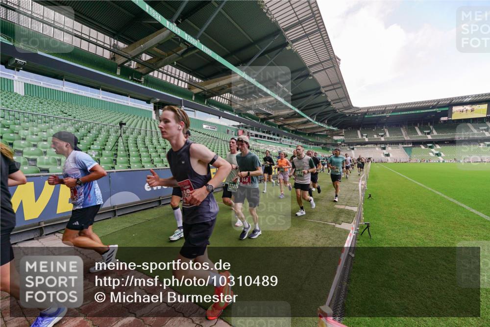 13.09.2026 - 21. swb-Marathon Bremen Michael Burmester http://msf.ph/oto/10310489 13.09.2026 13:07:59 Laufen im Stadion 132, 156, 310, 372, 489, 551, 607, 682, 716, 800, 808, 809, 831, 834, 846, 884, 911, 922, 1025, 1083, 1124, 1173, 1189, 1205, 1210, 1285, 1289, 1322, 1364, 1369, 1387, 1395, 1437, 1532, 1545, 1559, 1600, 1688, 1831, 1841, 1848, 1854, 1871, 1899, 1926, 1938, 2003, 2041, 2070, 2090, 2215, 2219, 2229, 2283, 2318, 2366, 2380, 2405, 2440, 2467, 2492, 2565, 2611, 2635, 2699, 2707, 2721, 2727, 2731, 2755, 2782, 2802, 2818, 2823, 2831, 2841, 2866, 2897, 2911, 2930, 2949, 2960 meine-sportfotos.de