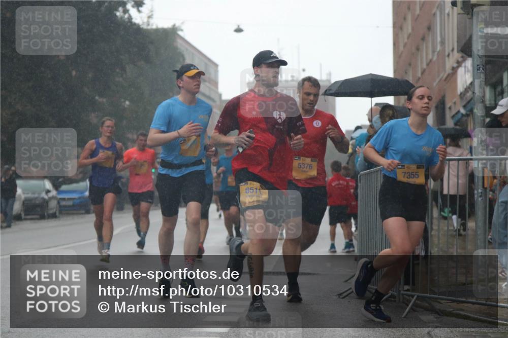 13.09.2026 - Kiel Lauf Markus Tischler http://msf.ph/oto/10310534 13.09.2026 10:35:59 Fleethörn 1139, 6511, 5376, 1, 35, 7355 meine-sportfotos.de