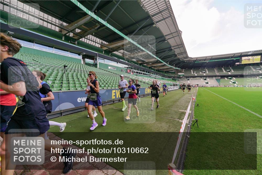 13.09.2026 - 21. swb-Marathon Bremen Michael Burmester http://msf.ph/oto/10310662 13.09.2026 13:08:11 Laufen im Stadion 132, 156, 489, 551, 607, 682, 716, 800, 808, 809, 834, 846, 884, 911, 922, 1025, 1124, 1173, 1189, 1210, 1285, 1289, 1322, 1364, 1369, 1387, 1395, 1398, 1532, 1559, 1600, 1688, 1831, 1841, 1854, 1871, 1899, 1926, 1938, 2003, 2041, 2070, 2090, 2215, 2219, 2229, 2283, 2318, 2366, 2380, 2405, 2413, 2440, 2467, 2492, 2565, 2611, 2635, 2692, 2699, 2721, 2727, 2731, 2755, 2782, 2802, 2818, 2823, 2831, 2841, 2866, 2897, 2911, 2930, 2949, 2960 meine-sportfotos.de