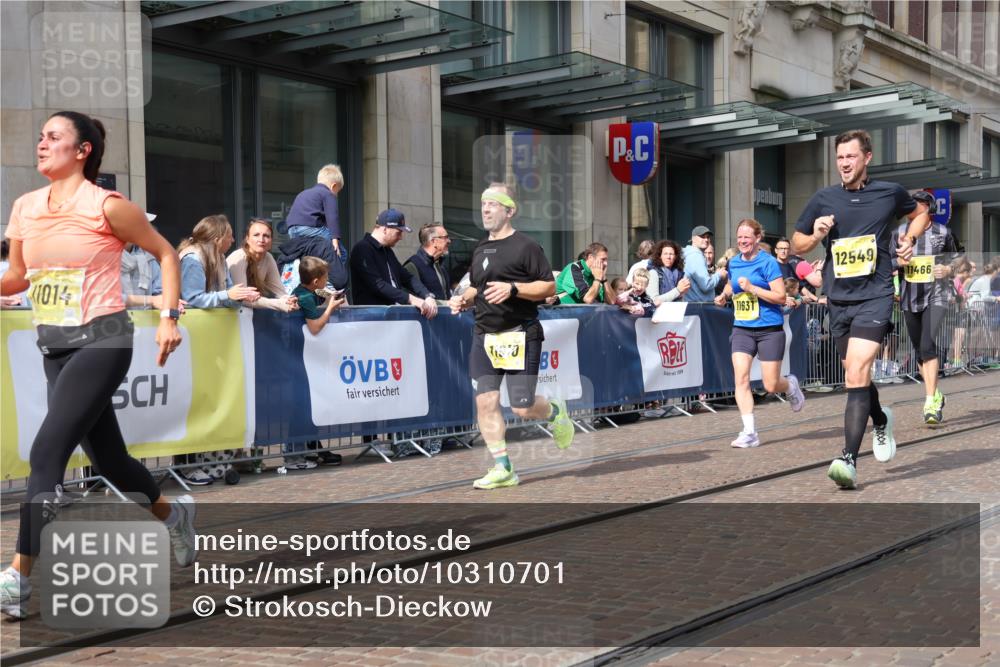13.09.2026 - 21. swb-Marathon Bremen Strokosch-Dieckow http://msf.ph/oto/10310701 13.09.2026 10:55:09 Ziel 10203, 10256, 10297, 10379, 10529, 10725, 10788, 10881, 11014, 11377, 11414, 11466, 11557, 11748, 11862, 11910, 11941, 11975, 11977, 12030, 12150, 12201, 12218, 12258, 12348, 12549, 10555, 10646, 10901, 11001, 11620, 11631, 11860, 11889, 11908, 11976, 12201, 12313, 13592 meine-sportfotos.de