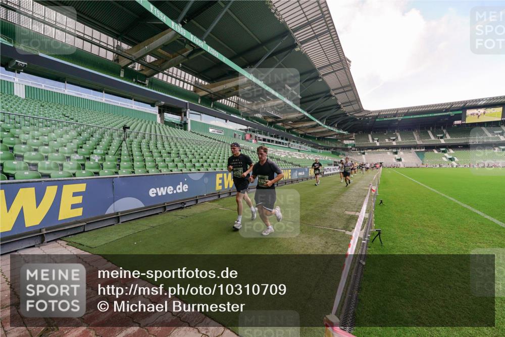 13.09.2026 - 21. swb-Marathon Bremen Michael Burmester http://msf.ph/oto/10310709 13.09.2026 13:08:16 Laufen im Stadion 132, 156, 489, 551, 607, 682, 716, 800, 808, 809, 834, 846, 884, 911, 922, 1025, 1124, 1150, 1173, 1189, 1210, 1285, 1289, 1322, 1364, 1369, 1387, 1395, 1398, 1532, 1559, 1600, 1688, 1831, 1841, 1854, 1871, 1880, 1899, 1926, 1938, 2003, 2041, 2070, 2090, 2215, 2219, 2229, 2283, 2318, 2366, 2380, 2405, 2413, 2440, 2467, 2492, 2565, 2611, 2635, 2692, 2699, 2721, 2727, 2731, 2755, 2782, 2802, 2818, 2823, 2831, 2841, 2866, 2897, 2911, 2930, 2949, 2960 meine-sportfotos.de