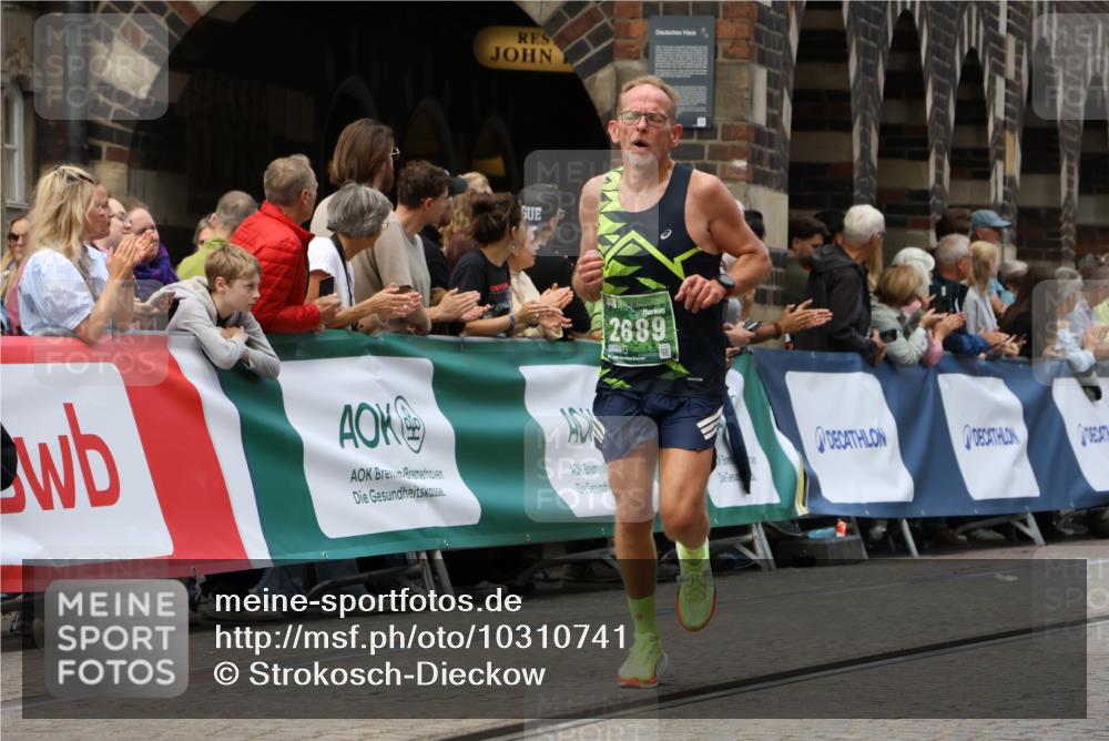 13.09.2026 - 21. swb-Marathon Bremen Strokosch-Dieckow http://msf.ph/oto/10310741 13.09.2026 13:03:51 Ziel 1090, 1372, 1950, 3092, 5024, 5143, 5719, 6973, 7715, 895, 2094, 2889, 3500, 4236, 9061, 9129, 9544, 9642 meine-sportfotos.de