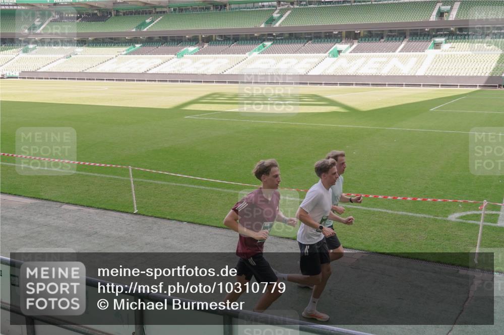 13.09.2026 - 21. swb-Marathon Bremen Michael Burmester http://msf.ph/oto/10310779 13.09.2026 12:45:35 Laufen im Stadion 195, 280, 339, 474, 493, 508, 567, 678, 681, 697, 715, 788, 1017, 1034, 1181, 1241, 1264, 1277, 1301, 1335, 1696, 1863, 1937, 1975, 2020, 2084, 2297, 2889, 3092, 3271, 3609, 4110, 4118, 4157, 4328, 5092, 5238, 5719, 5996, 6918, 6973, 7015, 7206, 7265, 7336, 7478, 7715, 8028, 8054, 8096, 8319, 8325, 8331, 8670, 8701, 8756, 8936, 9070, 9129, 9137, 9273, 9306, 9495, 9583, 9642, 13063, 13168, 13237, 439, 957, 1411, 1667, 1822 meine-sportfotos.de