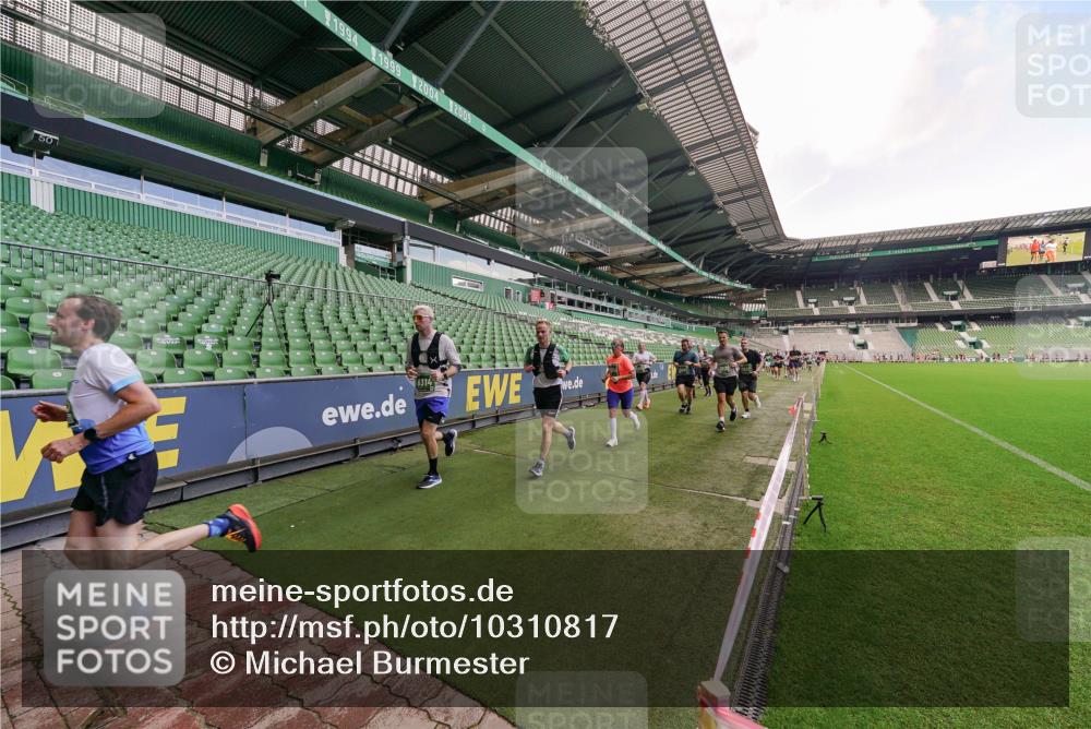 13.09.2026 - 21. swb-Marathon Bremen Michael Burmester http://msf.ph/oto/10310817 13.09.2026 13:08:31 Laufen im Stadion 132, 156, 383, 489, 549, 551, 563, 607, 625, 682, 800, 808, 809, 813, 834, 846, 884, 911, 1025, 1072, 1124, 1150, 1173, 1189, 1210, 1285, 1289, 1322, 1364, 1387, 1395, 1398, 1532, 1559, 1600, 1688, 1831, 1841, 1854, 1880, 1899, 1926, 2003, 2041, 2070, 2208, 2215, 2219, 2229, 2243, 2283, 2318, 2366, 2380, 2405, 2413, 2429, 2441, 2467, 2492, 2565, 2611, 2635, 2692, 2727, 2731, 2755, 2782, 2802, 2823, 2831, 2841, 2866, 2897, 2911, 2930, 2931, 2941, 2949, 2960, 3327, 3437 meine-sportfotos.de