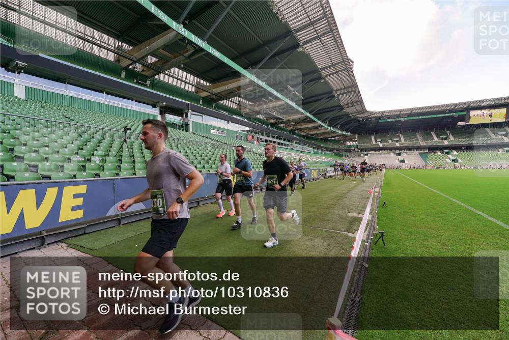 13.09.2026 - 21. swb-Marathon Bremen Michael Burmester http://msf.ph/oto/10310836 13.09.2026 13:08:33 Laufen im Stadion 132, 156, 383, 489, 549, 551, 563, 607, 625, 682, 800, 808, 809, 813, 834, 846, 884, 911, 1025, 1072, 1124, 1150, 1173, 1189, 1210, 1285, 1289, 1322, 1364, 1387, 1395, 1398, 1532, 1559, 1600, 1688, 1831, 1841, 1854, 1880, 1899, 1926, 2003, 2041, 2070, 2208, 2215, 2219, 2229, 2243, 2283, 2318, 2366, 2380, 2405, 2413, 2429, 2441, 2467, 2492, 2565, 2611, 2635, 2692, 2727, 2731, 2755, 2782, 2802, 2823, 2831, 2841, 2866, 2897, 2911, 2930, 2931, 2941, 2949, 2960, 3327, 3437, 3857 meine-sportfotos.de