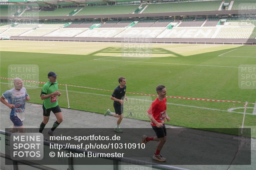 13.09.2026 - 21. swb-Marathon Bremen Michael Burmester http://msf.ph/oto/10310910 13.09.2026 12:45:50 Laufen im Stadion 195, 280, 339, 474, 493, 508, 538, 567, 604, 697, 715, 788, 1017, 1034, 1181, 1241, 1264, 1277, 1301, 1335, 1696, 1863, 1937, 1975, 2020, 2084, 2087, 2297, 2809, 2889, 3092, 3271, 3609, 4110, 4157, 4328, 5024, 5092, 5238, 5283, 5674, 5719, 5996, 6918, 7206, 7265, 7336, 7478, 7715, 8054, 8096, 8319, 8325, 8331, 8670, 8701, 8756, 8936, 9070, 9129, 9273, 9306, 9495, 9544, 9583, 9642, 13168, 439, 1411, 1667, 1822 meine-sportfotos.de