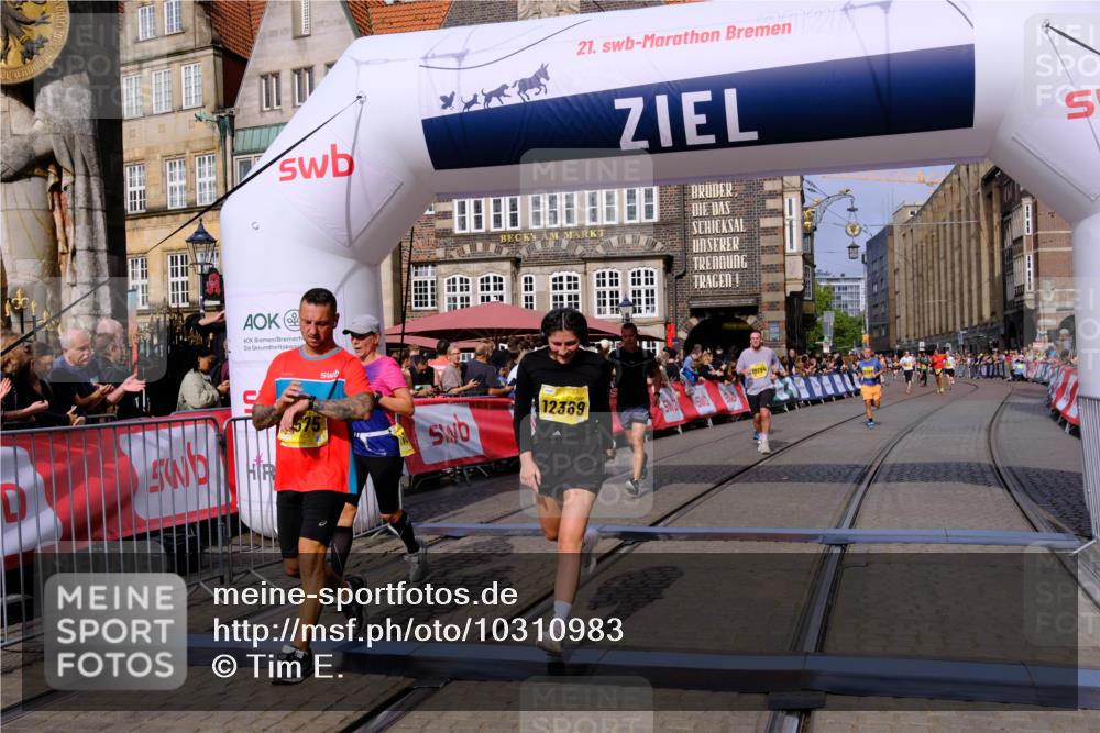 13.09.2026 - 21. swb-Marathon Bremen Tim E. http://msf.ph/oto/10310983 13.09.2026 10:53:19 Ziel 10284, 10304, 10714, 10863, 11038, 11238, 11282, 11386, 11575, 11766, 12019, 12369, 12398 meine-sportfotos.de