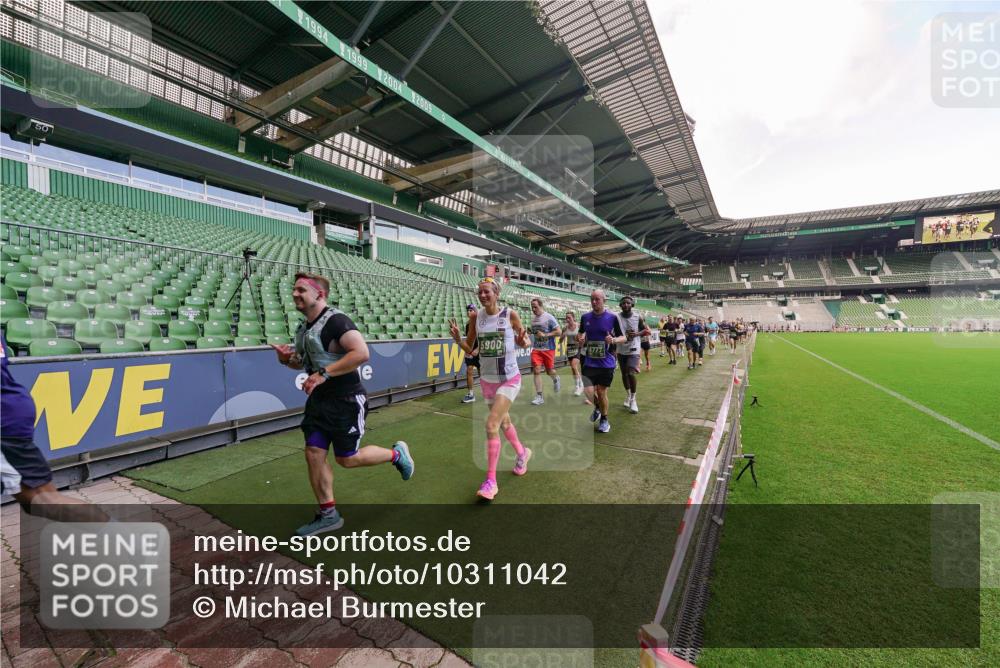 13.09.2026 - 21. swb-Marathon Bremen Michael Burmester http://msf.ph/oto/10311042 13.09.2026 13:08:54 Laufen im Stadion 383, 391, 532, 549, 551, 563, 625, 682, 800, 808, 809, 813, 884, 898, 911, 1025, 1072, 1124, 1150, 1173, 1210, 1285, 1289, 1322, 1364, 1395, 1398, 1532, 1559, 1688, 1831, 1854, 1880, 1899, 2003, 2041, 2208, 2215, 2229, 2243, 2366, 2380, 2405, 2413, 2429, 2441, 2467, 2471, 2492, 2525, 2565, 2611, 2635, 2692, 2727, 2782, 2802, 2823, 2831, 2841, 2866, 2897, 2930, 2931, 2941, 2949, 3032, 3316, 3327, 3333, 3398, 3437, 3707, 3769, 3857, 109 meine-sportfotos.de