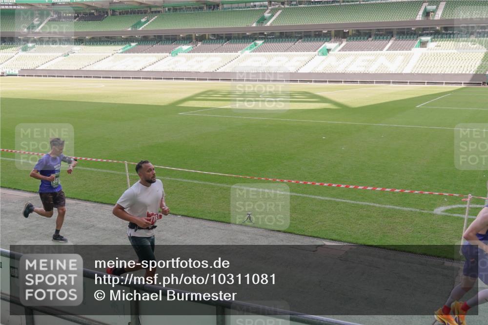 13.09.2026 - 21. swb-Marathon Bremen Michael Burmester http://msf.ph/oto/10311081 13.09.2026 12:46:03 Laufen im Stadion 195, 280, 339, 474, 508, 538, 567, 604, 697, 715, 788, 1017, 1034, 1181, 1241, 1264, 1277, 1301, 1863, 1937, 1975, 2020, 2021, 2084, 2087, 2297, 2809, 2889, 3092, 3196, 3271, 3609, 4110, 4157, 4236, 4777, 5024, 5092, 5238, 5283, 5674, 5719, 5996, 6053, 6686, 6815, 6918, 7206, 7336, 7478, 8054, 8096, 8319, 8325, 8331, 8670, 8701, 8756, 8936, 8983, 9070, 9129, 9273, 9306, 9495, 9544, 9583, 9642, 9813, 13168, 439, 1411, 1667, 1822 meine-sportfotos.de