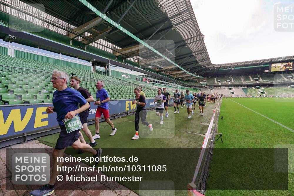 13.09.2026 - 21. swb-Marathon Bremen Michael Burmester http://msf.ph/oto/10311085 13.09.2026 13:08:59 Laufen im Stadion 164, 383, 391, 532, 549, 551, 563, 625, 800, 808, 809, 813, 884, 898, 911, 1025, 1072, 1124, 1150, 1173, 1210, 1285, 1289, 1322, 1364, 1395, 1398, 1532, 1559, 1688, 1831, 1880, 1899, 2003, 2041, 2208, 2215, 2229, 2232, 2243, 2366, 2380, 2405, 2413, 2429, 2441, 2467, 2471, 2492, 2525, 2565, 2594, 2611, 2635, 2692, 2727, 2782, 2802, 2823, 2831, 2841, 2866, 2897, 2930, 2931, 2941, 2949, 3032, 3316, 3327, 3333, 3398, 3437, 3707, 3769, 3857, 109 meine-sportfotos.de