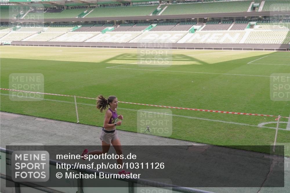 13.09.2026 - 21. swb-Marathon Bremen Michael Burmester http://msf.ph/oto/10311126 13.09.2026 12:46:13 Laufen im Stadion 195, 280, 474, 508, 538, 567, 604, 697, 788, 868, 1017, 1034, 1181, 1241, 1264, 1277, 1863, 1937, 1975, 2020, 2021, 2084, 2087, 2297, 2809, 2889, 3092, 3196, 3271, 3609, 4110, 4157, 4236, 4777, 5024, 5092, 5238, 5283, 5674, 5719, 6053, 6686, 6815, 6918, 7336, 7478, 7814, 7871, 8054, 8096, 8319, 8325, 8331, 8334, 8670, 8701, 8756, 8936, 8983, 9070, 9129, 9273, 9306, 9495, 9544, 9583, 9642, 9813, 13168, 439, 1667, 1822 meine-sportfotos.de