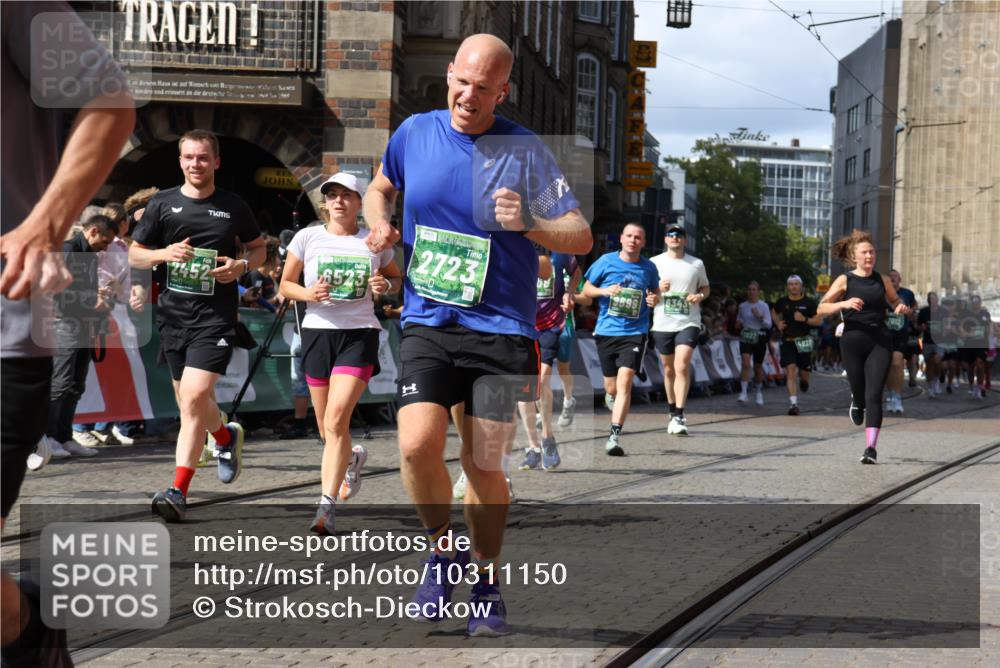 13.09.2026 - 21. swb-Marathon Bremen Strokosch-Dieckow http://msf.ph/oto/10311150 13.09.2026 13:30:38 Ziel 881, 1909, 1938, 2265, 2364, 2900, 3164, 4058, 4763, 5615, 6942, 7184, 7609, 7821, 7932, 7966, 8090, 8105, 8115, 8169, 8314, 8441, 8494, 9015, 9412, 9529, 244, 800, 834, 1533, 1771, 1841, 1926, 1941, 2369, 2985, 4251, 4920, 5600, 5681, 5802, 5822, 5900, 6343, 6523, 7012, 9290, 9507, 9653, 9692, 9699, 9767, 13090 meine-sportfotos.de