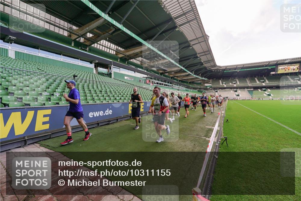 13.09.2026 - 21. swb-Marathon Bremen Michael Burmester http://msf.ph/oto/10311155 13.09.2026 13:09:06 Laufen im Stadion 164, 383, 391, 448, 532, 549, 551, 563, 625, 800, 808, 813, 884, 898, 911, 1025, 1072, 1124, 1150, 1210, 1285, 1289, 1395, 1398, 1559, 1688, 1831, 1880, 1899, 2003, 2041, 2208, 2215, 2229, 2232, 2243, 2366, 2380, 2405, 2413, 2429, 2441, 2467, 2471, 2525, 2565, 2573, 2594, 2611, 2635, 2692, 2717, 2727, 2782, 2802, 2823, 2831, 2841, 2866, 2897, 2930, 2931, 2941, 3032, 3291, 3316, 3327, 3333, 3398, 3437, 3707, 3769, 3857, 109 meine-sportfotos.de