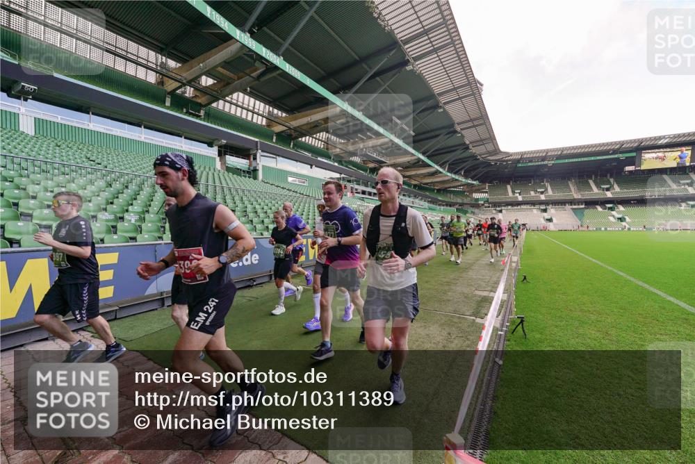 13.09.2026 - 21. swb-Marathon Bremen Michael Burmester http://msf.ph/oto/10311389 13.09.2026 13:09:25 Laufen im Stadion 164, 383, 391, 448, 532, 549, 551, 563, 625, 813, 869, 884, 898, 1025, 1072, 1124, 1150, 1180, 1285, 1289, 1398, 1559, 1688, 1867, 1880, 1899, 2041, 2208, 2215, 2229, 2232, 2243, 2366, 2380, 2413, 2429, 2441, 2467, 2471, 2525, 2530, 2553, 2573, 2594, 2635, 2692, 2714, 2717, 2727, 2782, 2785, 2823, 2841, 2897, 2920, 2930, 2931, 2941, 3032, 3063, 3086, 3291, 3316, 3327, 3333, 3398, 3437, 3707, 3769, 3857, 109 meine-sportfotos.de