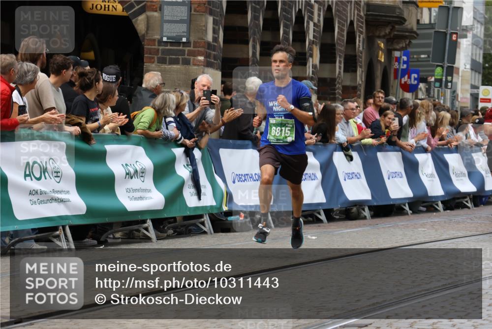 13.09.2026 - 21. swb-Marathon Bremen Strokosch-Dieckow http://msf.ph/oto/10311443 13.09.2026 13:04:09 Ziel 895, 1090, 1587, 2889, 3500, 4236, 5143, 6973, 8096, 9061, 9642, 650, 3284, 3424, 4110, 4239, 6815, 7871, 9813 meine-sportfotos.de