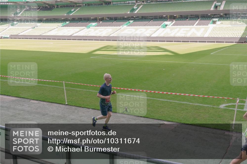 13.09.2026 - 21. swb-Marathon Bremen Michael Burmester http://msf.ph/oto/10311674 13.09.2026 12:47:07 Laufen im Stadion 195, 384, 538, 567, 604, 621, 697, 868, 1017, 1034, 1181, 1241, 1554, 1863, 2021, 2084, 2087, 2266, 2297, 2538, 2646, 2809, 2889, 2956, 3118, 3196, 3242, 3284, 3297, 3424, 3520, 3794, 4025, 4236, 4239, 4614, 4729, 4777, 4808, 4992, 5024, 5238, 5283, 5674, 5719, 5725, 5803, 5976, 6053, 6686, 6708, 6784, 6815, 7102, 7336, 7538, 7814, 7871, 8060, 8319, 8325, 8331, 8334, 8611, 8621, 8670, 8701, 8756, 8980, 8983, 9061, 9273, 9495, 9544, 9689, 9813, 9918, 9934, 439 meine-sportfotos.de