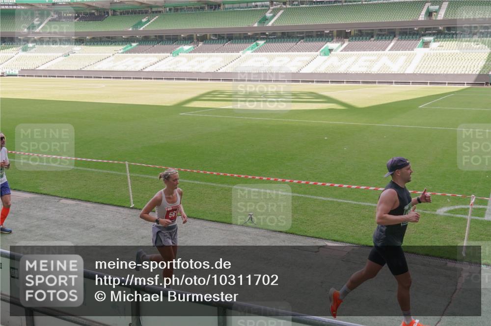 13.09.2026 - 21. swb-Marathon Bremen Michael Burmester http://msf.ph/oto/10311702 13.09.2026 12:47:09 Laufen im Stadion 195, 384, 538, 567, 604, 621, 697, 868, 1034, 1181, 1241, 1554, 1863, 2021, 2084, 2087, 2266, 2297, 2538, 2646, 2809, 2889, 2956, 3118, 3196, 3242, 3284, 3297, 3424, 3466, 3520, 3794, 4025, 4236, 4239, 4614, 4729, 4777, 4808, 4992, 5024, 5238, 5283, 5674, 5719, 5725, 5803, 5976, 6053, 6686, 6708, 6784, 6815, 7102, 7336, 7538, 7814, 7871, 8060, 8319, 8325, 8331, 8334, 8611, 8621, 8670, 8701, 8756, 8980, 8983, 9061, 9273, 9495, 9544, 9689, 9813, 9918, 9934, 439 meine-sportfotos.de
