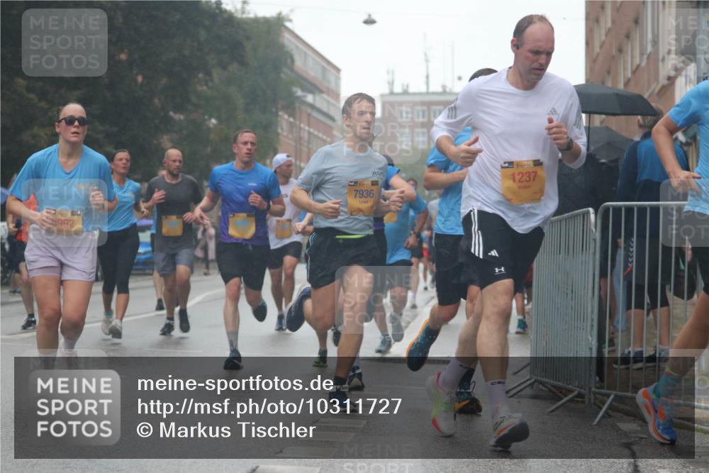 13.09.2026 - Kiel Lauf Markus Tischler http://msf.ph/oto/10311727 13.09.2026 10:37:35 Fleethörn 1, 38, 992, 7936, 38, 1237 meine-sportfotos.de