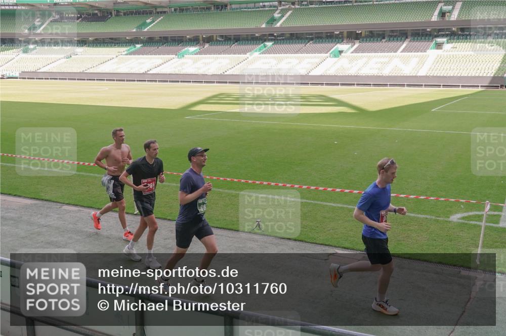 13.09.2026 - 21. swb-Marathon Bremen Michael Burmester http://msf.ph/oto/10311760 13.09.2026 12:47:13 Laufen im Stadion 195, 384, 538, 567, 604, 621, 697, 868, 1034, 1181, 1241, 1554, 1863, 2021, 2084, 2087, 2266, 2297, 2538, 2646, 2809, 2889, 2956, 3118, 3196, 3242, 3284, 3297, 3424, 3466, 3520, 3794, 4025, 4236, 4239, 4614, 4729, 4777, 4808, 4992, 5024, 5238, 5283, 5674, 5719, 5725, 5803, 5976, 6025, 6053, 6686, 6708, 6784, 6815, 7102, 7336, 7538, 7814, 7871, 8060, 8319, 8325, 8331, 8334, 8611, 8621, 8670, 8701, 8756, 8980, 8983, 9061, 9495, 9544, 9689, 9813, 9918, 9934, 439 meine-sportfotos.de