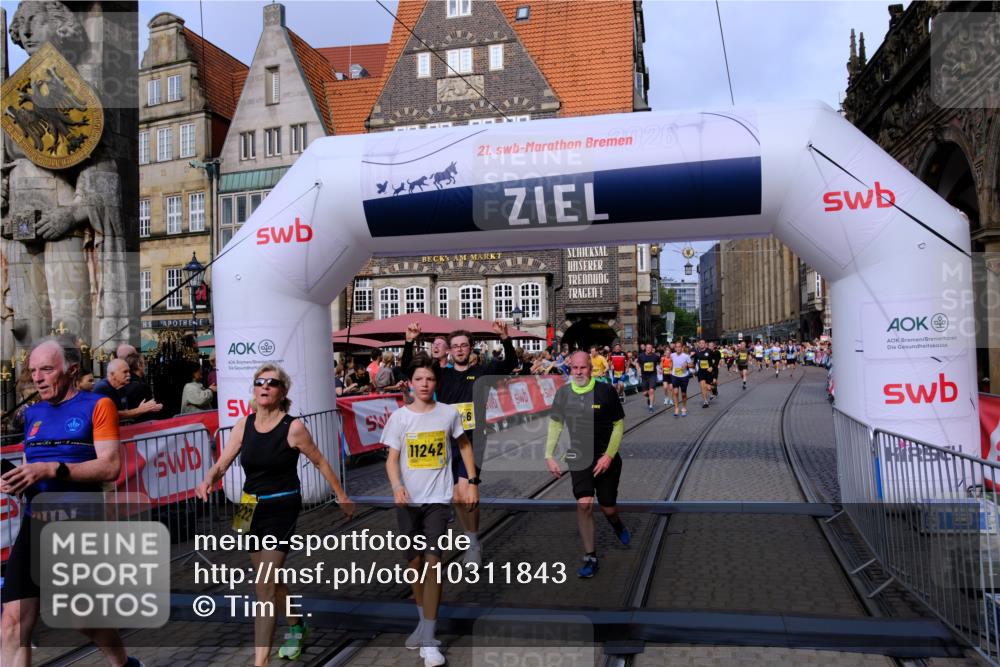 13.09.2026 - 21. swb-Marathon Bremen Tim E. http://msf.ph/oto/10311843 13.09.2026 10:53:53 Ziel 10141, 10174, 10222, 10227, 10478, 10479, 10626, 10821, 10838, 10845, 10886, 10905, 11242, 11446, 11502, 11590, 11800, 11950, 12056, 12119, 12308, 12331, 12341, 13597 meine-sportfotos.de