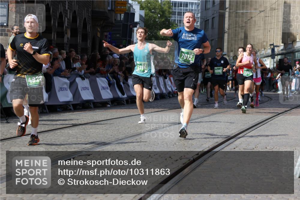 13.09.2026 - 21. swb-Marathon Bremen Strokosch-Dieckow http://msf.ph/oto/10311863 13.09.2026 13:30:43 Ziel 881, 1067, 1909, 1938, 2265, 2364, 2900, 3163, 3164, 3425, 4058, 4415, 4748, 4763, 5506, 6988, 7821, 7966, 8090, 8105, 8116, 8117, 8169, 8314, 8494, 8762, 8878, 8966, 9011, 9015, 9108, 9412, 9529, 9695, 244, 1189, 1533, 1771, 1841, 1941, 2985, 3360, 4251, 4920, 5600, 5681, 5802, 5822, 5900, 6307, 7012, 7760, 8543, 8616, 9290, 9507, 9653, 9767, 9962, 9976, 13152, 13215 meine-sportfotos.de