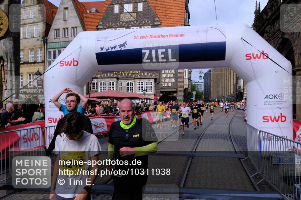 13.09.2026 - 21. swb-Marathon Bremen Tim E. http://msf.ph/oto/10311938 13.09.2026 10:53:54 Ziel 10141, 10174, 10222, 10227, 10478, 10479, 10626, 10821, 10838, 10845, 10886, 10905, 11242, 11446, 11502, 11590, 11800, 11950, 12056, 12119, 12308, 12331, 12341, 13597 meine-sportfotos.de