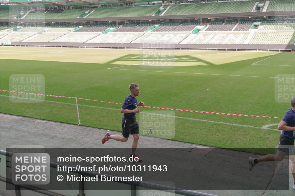 13.09.2026 - 21. swb-Marathon Bremen Michael Burmester http://msf.ph/oto/10311943 13.09.2026 12:47:28 Laufen im Stadion 382, 384, 538, 567, 604, 621, 697, 868, 889, 1034, 1181, 1554, 1872, 2021, 2087, 2266, 2538, 2646, 2809, 2956, 3118, 3196, 3242, 3284, 3297, 3424, 3466, 3520, 3794, 3910, 4025, 4236, 4239, 4614, 4712, 4729, 4777, 4808, 4992, 5024, 5238, 5283, 5674, 5725, 5803, 5976, 6025, 6053, 6058, 6686, 6708, 6784, 6815, 7102, 7399, 7538, 7803, 7814, 7871, 8060, 8334, 8611, 8621, 8670, 8701, 8706, 8980, 8981, 8983, 9010, 9061, 9495, 9544, 9689, 9813, 9918, 9934 meine-sportfotos.de