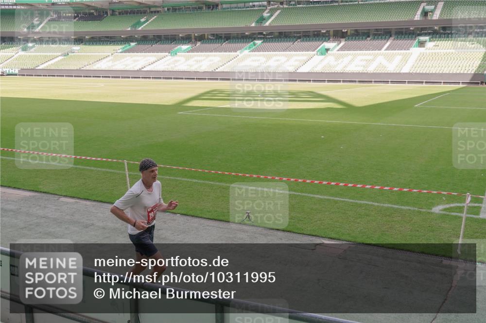13.09.2026 - 21. swb-Marathon Bremen Michael Burmester http://msf.ph/oto/10311995 13.09.2026 12:47:39 Laufen im Stadion 382, 384, 538, 604, 621, 868, 889, 1554, 1872, 1925, 2021, 2087, 2266, 2538, 2646, 2809, 2844, 2956, 3110, 3118, 3127, 3196, 3242, 3284, 3297, 3424, 3466, 3520, 3794, 3910, 4025, 4236, 4239, 4614, 4712, 4729, 4777, 4808, 4992, 5024, 5238, 5283, 5674, 5725, 5803, 5976, 6025, 6053, 6058, 6686, 6708, 6784, 6815, 7102, 7399, 7538, 7803, 7814, 7871, 8060, 8334, 8611, 8621, 8701, 8706, 8877, 8973, 8980, 8981, 8983, 9010, 9061, 9429, 9544, 9689, 9813, 9918, 9934 meine-sportfotos.de