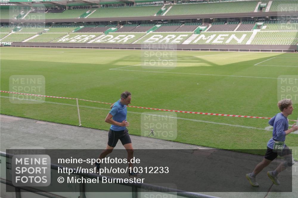 13.09.2026 - 21. swb-Marathon Bremen Michael Burmester http://msf.ph/oto/10312233 13.09.2026 12:48:01 Laufen im Stadion 382, 384, 621, 826, 868, 889, 1349, 1554, 1872, 1925, 2021, 2266, 2538, 2605, 2646, 2844, 2956, 3110, 3118, 3127, 3196, 3242, 3284, 3297, 3424, 3466, 3520, 3794, 3910, 4025, 4236, 4239, 4614, 4712, 4729, 4732, 4777, 4808, 4992, 5725, 5803, 5976, 6025, 6053, 6058, 6686, 6708, 6784, 6815, 6951, 7064, 7102, 7399, 7538, 7636, 7803, 7814, 7871, 8060, 8334, 8611, 8621, 8706, 8877, 8973, 8980, 8981, 8983, 9010, 9035, 9061, 9429, 9544, 9689, 9813, 9918, 9934, 13091 meine-sportfotos.de