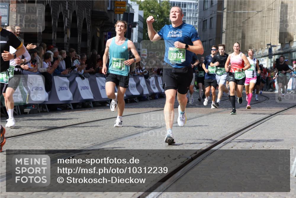 13.09.2026 - 21. swb-Marathon Bremen Strokosch-Dieckow http://msf.ph/oto/10312239 13.09.2026 13:30:43 Ziel 881, 1067, 1909, 1938, 2265, 2364, 2900, 3163, 3164, 3425, 4058, 4415, 4748, 4763, 5506, 6988, 7821, 7966, 8090, 8105, 8116, 8117, 8169, 8314, 8494, 8762, 8878, 8966, 9011, 9015, 9108, 9412, 9529, 9695, 244, 1189, 1533, 1771, 1841, 1941, 2985, 3360, 4251, 4920, 5600, 5681, 5802, 5822, 5900, 6307, 7012, 7760, 8543, 8616, 9290, 9507, 9653, 9767, 9962, 9976, 13152, 13215 meine-sportfotos.de