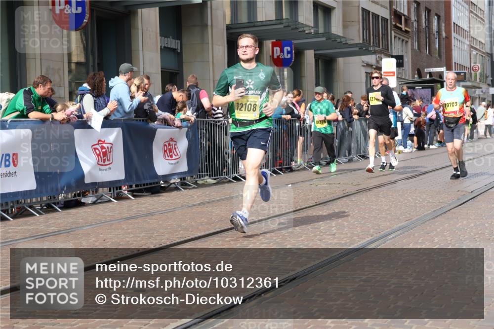 13.09.2026 - 21. swb-Marathon Bremen Strokosch-Dieckow http://msf.ph/oto/10312361 13.09.2026 10:55:43 Ziel 10246, 10298, 10365, 10374, 10690, 10703, 10949, 10957, 10960, 11219, 11782, 11790, 11972, 12061, 12143, 12476, 12484, 13565, 10203, 10243, 10256, 10297, 10379, 10423, 10529, 10550, 10725, 10788, 10809, 10881, 10952, 11377, 11414, 11510, 11557, 11748, 11862, 11941, 11975, 11977, 12030, 12108, 12125, 12150, 12188, 12258, 12348 meine-sportfotos.de