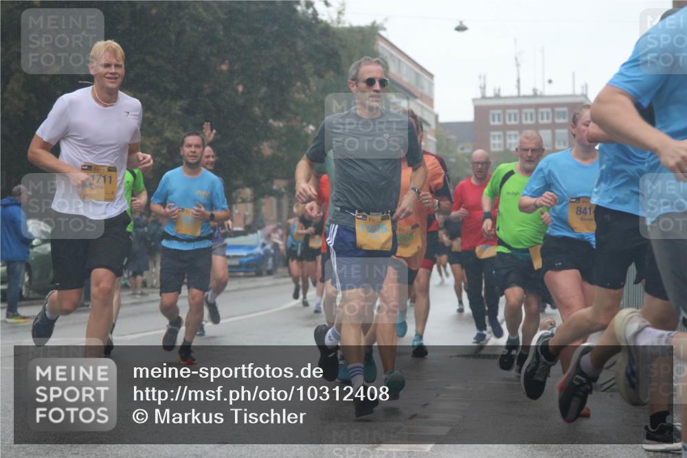 13.09.2026 - Kiel Lauf Markus Tischler http://msf.ph/oto/10312408 13.09.2026 10:38:55 Fleethörn 39, 1711, 868, 841 meine-sportfotos.de