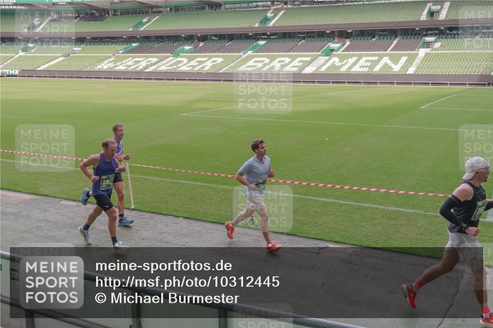 13.09.2026 - 21. swb-Marathon Bremen Michael Burmester http://msf.ph/oto/10312445 13.09.2026 12:48:16 Laufen im Stadion 382, 384, 524, 572, 621, 826, 868, 889, 1349, 1554, 1872, 1925, 2266, 2287, 2538, 2605, 2646, 2844, 2956, 3110, 3118, 3127, 3242, 3276, 3284, 3297, 3424, 3466, 3520, 3794, 3910, 4025, 4082, 4239, 4614, 4712, 4729, 4732, 4808, 4898, 4992, 5424, 5517, 5725, 5803, 5976, 6025, 6058, 6692, 6708, 6784, 6951, 7064, 7102, 7399, 7538, 7636, 7803, 7814, 7871, 7876, 8060, 8334, 8611, 8621, 8706, 8877, 8973, 8980, 8981, 9010, 9035, 9061, 9429, 9689, 9918, 9934, 13091 meine-sportfotos.de