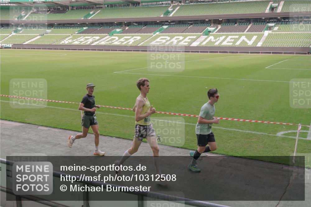 13.09.2026 - 21. swb-Marathon Bremen Michael Burmester http://msf.ph/oto/10312508 13.09.2026 12:48:21 Laufen im Stadion 382, 384, 524, 572, 621, 826, 868, 889, 1349, 1554, 1872, 1925, 2266, 2287, 2538, 2605, 2646, 2844, 2956, 3110, 3118, 3127, 3197, 3242, 3276, 3284, 3297, 3424, 3466, 3520, 3794, 3910, 4025, 4082, 4239, 4614, 4712, 4729, 4732, 4808, 4898, 4992, 5424, 5517, 5725, 5803, 5976, 6025, 6058, 6692, 6708, 6784, 6951, 7064, 7102, 7399, 7538, 7636, 7803, 7871, 7876, 8060, 8611, 8621, 8706, 8877, 8973, 8980, 8981, 9010, 9035, 9061, 9429, 9689, 9918, 9934, 13091 meine-sportfotos.de