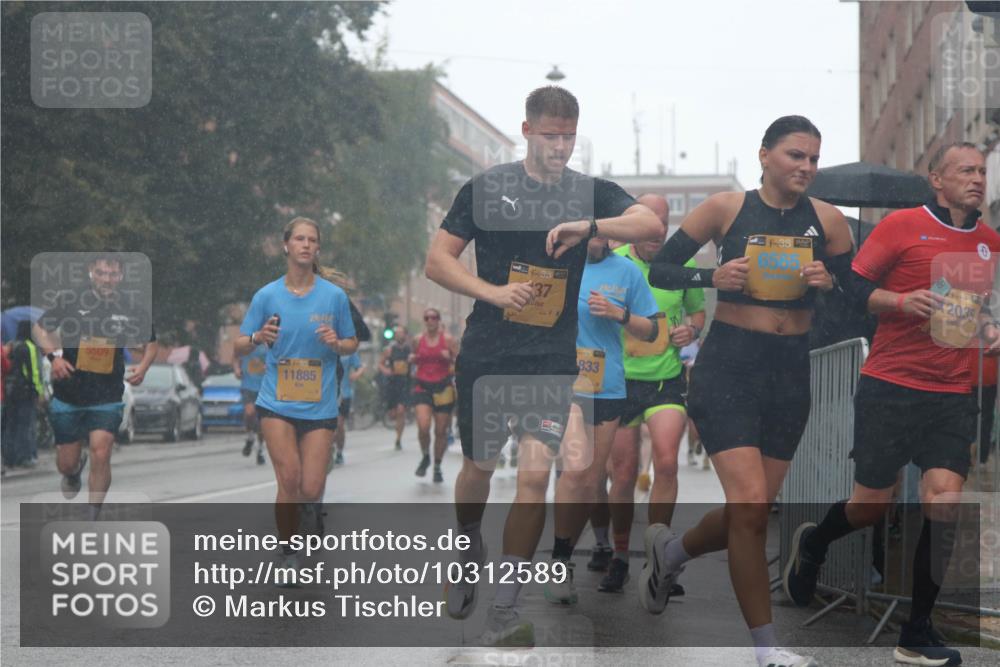 13.09.2026 - Kiel Lauf Markus Tischler http://msf.ph/oto/10312589 13.09.2026 10:39:08 Fleethörn 5509, 11885, 37, 833, 39, 2035 meine-sportfotos.de