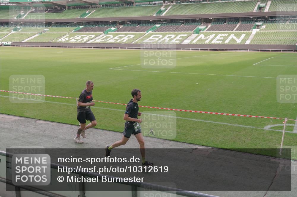 13.09.2026 - 21. swb-Marathon Bremen Michael Burmester http://msf.ph/oto/10312619 13.09.2026 12:48:37 Laufen im Stadion 382, 384, 524, 572, 621, 826, 889, 899, 1349, 1723, 1748, 1872, 1925, 2266, 2287, 2605, 2646, 2844, 2956, 3043, 3110, 3118, 3127, 3197, 3242, 3276, 3284, 3297, 3330, 3466, 3794, 3910, 3973, 4025, 4082, 4239, 4247, 4614, 4712, 4729, 4732, 4852, 4898, 4990, 4992, 5424, 5517, 5570, 5594, 5648, 5803, 5976, 6025, 6058, 6692, 6708, 6784, 6842, 6951, 7064, 7399, 7538, 7636, 7803, 7876, 8060, 8611, 8621, 8706, 8877, 8973, 8980, 8981, 9010, 9035, 9061, 9429, 9689, 9918, 9934, 13091 meine-sportfotos.de