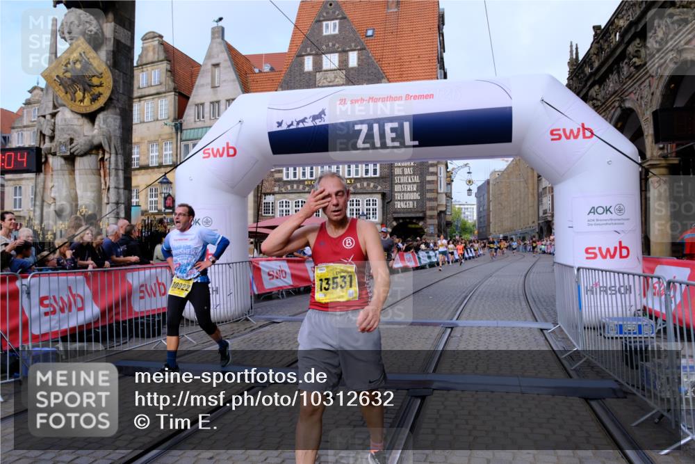 13.09.2026 - 21. swb-Marathon Bremen Tim E. http://msf.ph/oto/10312632 13.09.2026 10:54:20 Ziel 10255, 10579, 10708, 10822, 10947, 11010, 11206, 11290, 11329, 11361, 11765, 11998, 12075, 12244, 12356, 12435, 13531 meine-sportfotos.de