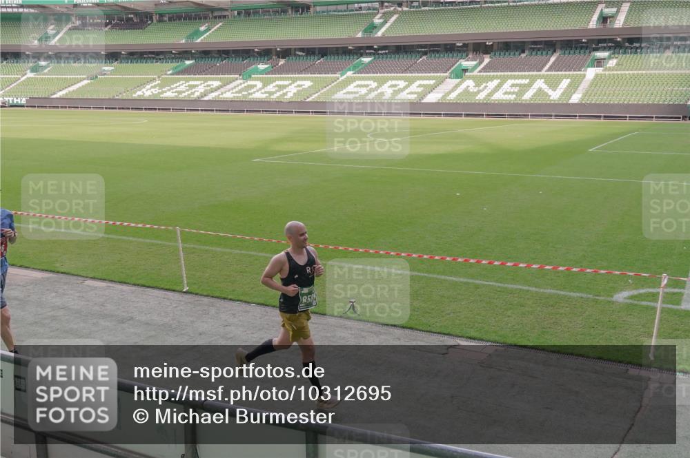 13.09.2026 - 21. swb-Marathon Bremen Michael Burmester http://msf.ph/oto/10312695 13.09.2026 12:48:42 Laufen im Stadion 382, 384, 524, 572, 621, 826, 889, 899, 1349, 1723, 1748, 1872, 1925, 2266, 2287, 2605, 2844, 2956, 3043, 3110, 3127, 3197, 3242, 3276, 3284, 3297, 3330, 3466, 3794, 3910, 3973, 4025, 4033, 4082, 4247, 4614, 4712, 4732, 4852, 4898, 4990, 4992, 5424, 5517, 5570, 5594, 5648, 5803, 5976, 6025, 6058, 6692, 6708, 6784, 6842, 6951, 7064, 7399, 7538, 7636, 7803, 7876, 8060, 8611, 8621, 8706, 8877, 8973, 8980, 8981, 9010, 9035, 9429, 9689, 9918, 9934, 13091 meine-sportfotos.de