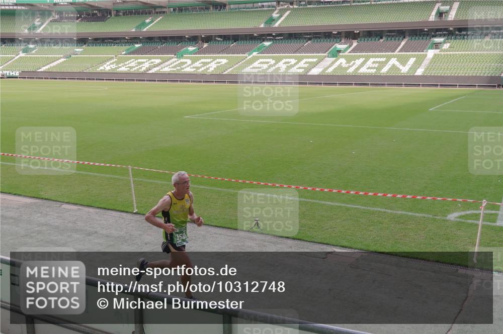 13.09.2026 - 21. swb-Marathon Bremen Michael Burmester http://msf.ph/oto/10312748 13.09.2026 12:48:46 Laufen im Stadion 382, 384, 524, 572, 621, 826, 889, 899, 1349, 1723, 1748, 1872, 1925, 2266, 2287, 2605, 2750, 2844, 2909, 2956, 3043, 3110, 3127, 3197, 3242, 3276, 3297, 3330, 3466, 3794, 3910, 3973, 4033, 4082, 4247, 4614, 4712, 4732, 4743, 4852, 4898, 4990, 4992, 5424, 5517, 5570, 5594, 5648, 5803, 6025, 6058, 6692, 6708, 6784, 6842, 6951, 7064, 7399, 7538, 7636, 7803, 7876, 8060, 8611, 8621, 8706, 8877, 8973, 8980, 8981, 9010, 9035, 9429, 9689, 13091 meine-sportfotos.de