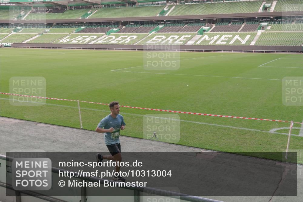 13.09.2026 - 21. swb-Marathon Bremen Michael Burmester http://msf.ph/oto/10313004 13.09.2026 12:49:13 Laufen im Stadion 382, 384, 524, 572, 663, 670, 779, 826, 889, 899, 1349, 1517, 1605, 1723, 1748, 1872, 1925, 2052, 2287, 2288, 2347, 2605, 2750, 2844, 2909, 3043, 3110, 3127, 3197, 3276, 3330, 3466, 3625, 3910, 3973, 4033, 4082, 4247, 4384, 4712, 4732, 4743, 4852, 4898, 4990, 5111, 5377, 5383, 5424, 5517, 5570, 5585, 5594, 5648, 6025, 6058, 6652, 6692, 6842, 6906, 6951, 7064, 7109, 7115, 7399, 7636, 7803, 7876, 8706, 8877, 8973, 8981, 9010, 9035, 9429, 13091 meine-sportfotos.de